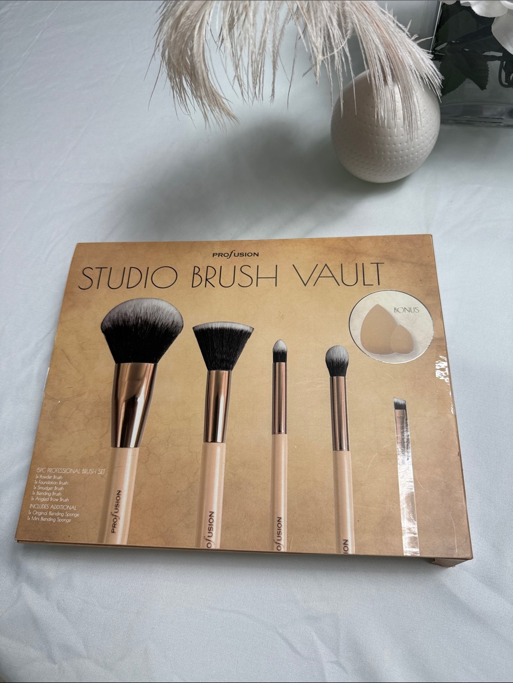 Profusion Cosmetics Beige and Rose Gold Studio Brush Vault Set